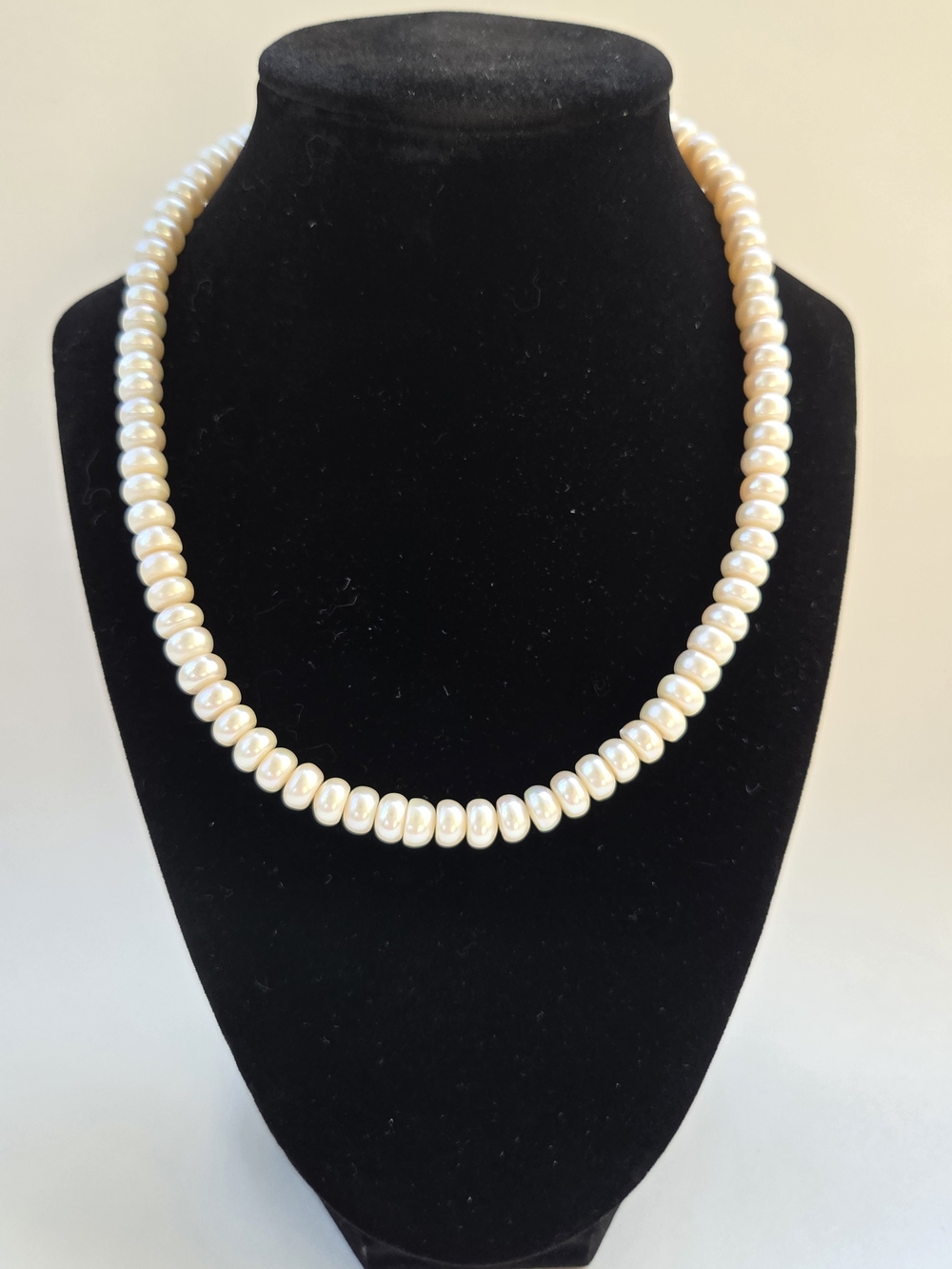 Classic Freshwater Pearl Necklace - Cream Pearls